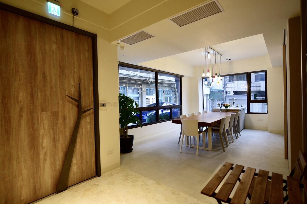 Sakagami Hotel Tainan Bagian luar foto
