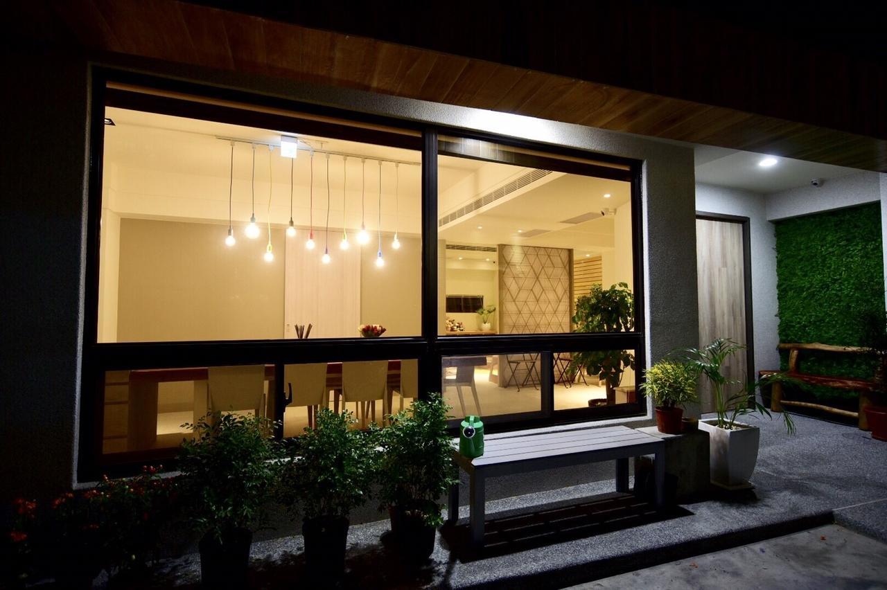 Sakagami Hotel Tainan Bagian luar foto